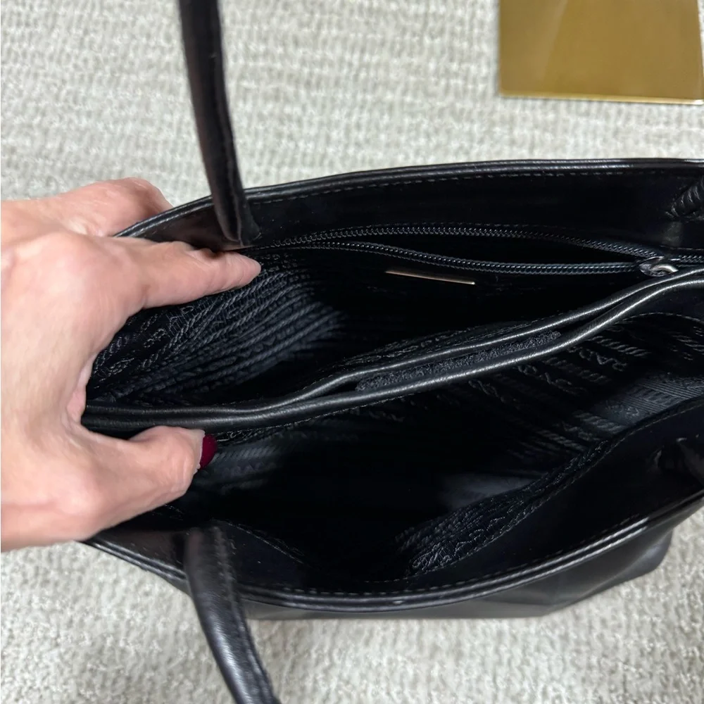 Prada Black Satchel Lamb Skin Bag with Structured Design - Picture 4 of 5